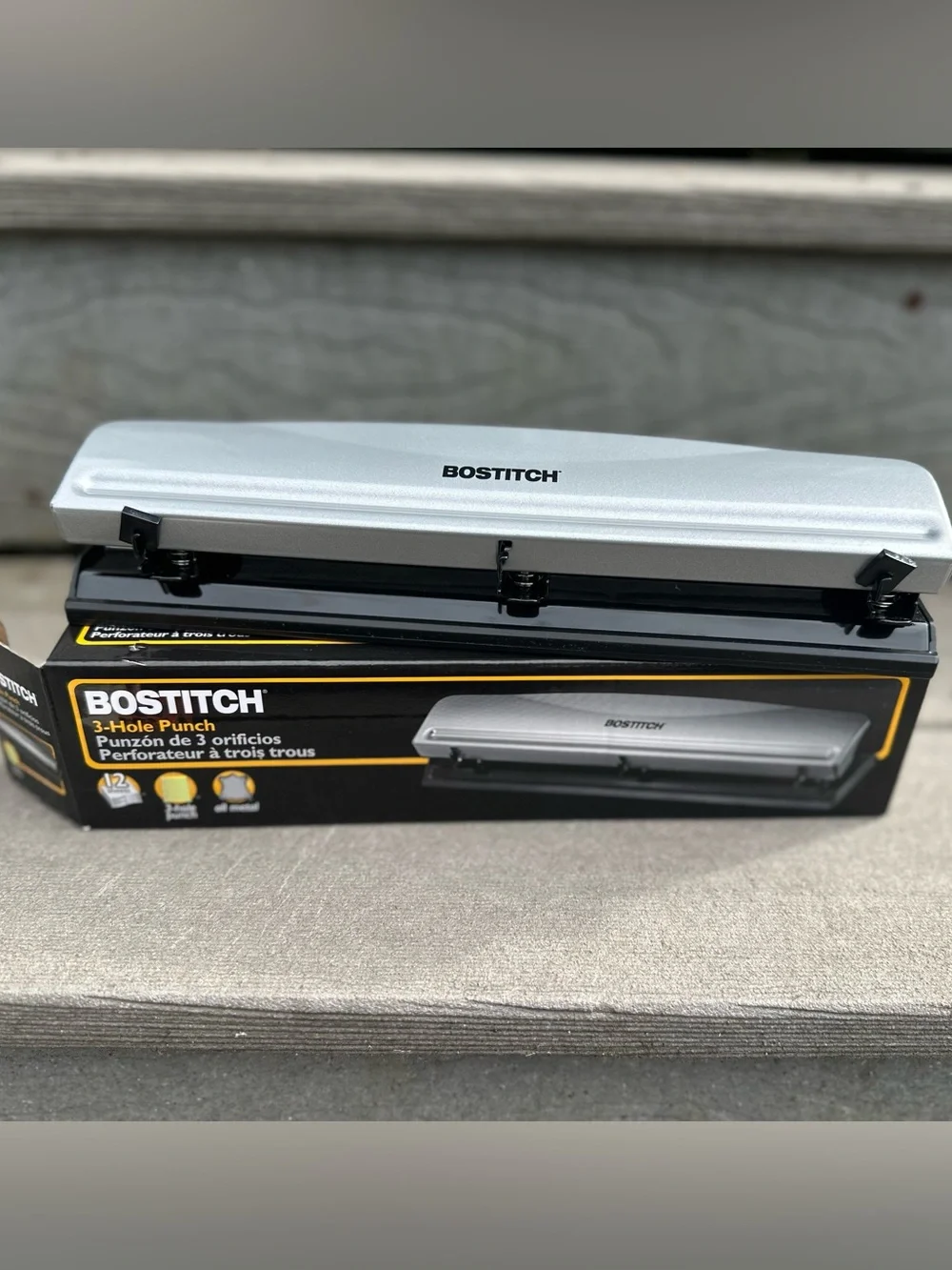 NEW Bostitch All Metal 3-Hole Punch Steel Heads, Easy Clean Tray NIB